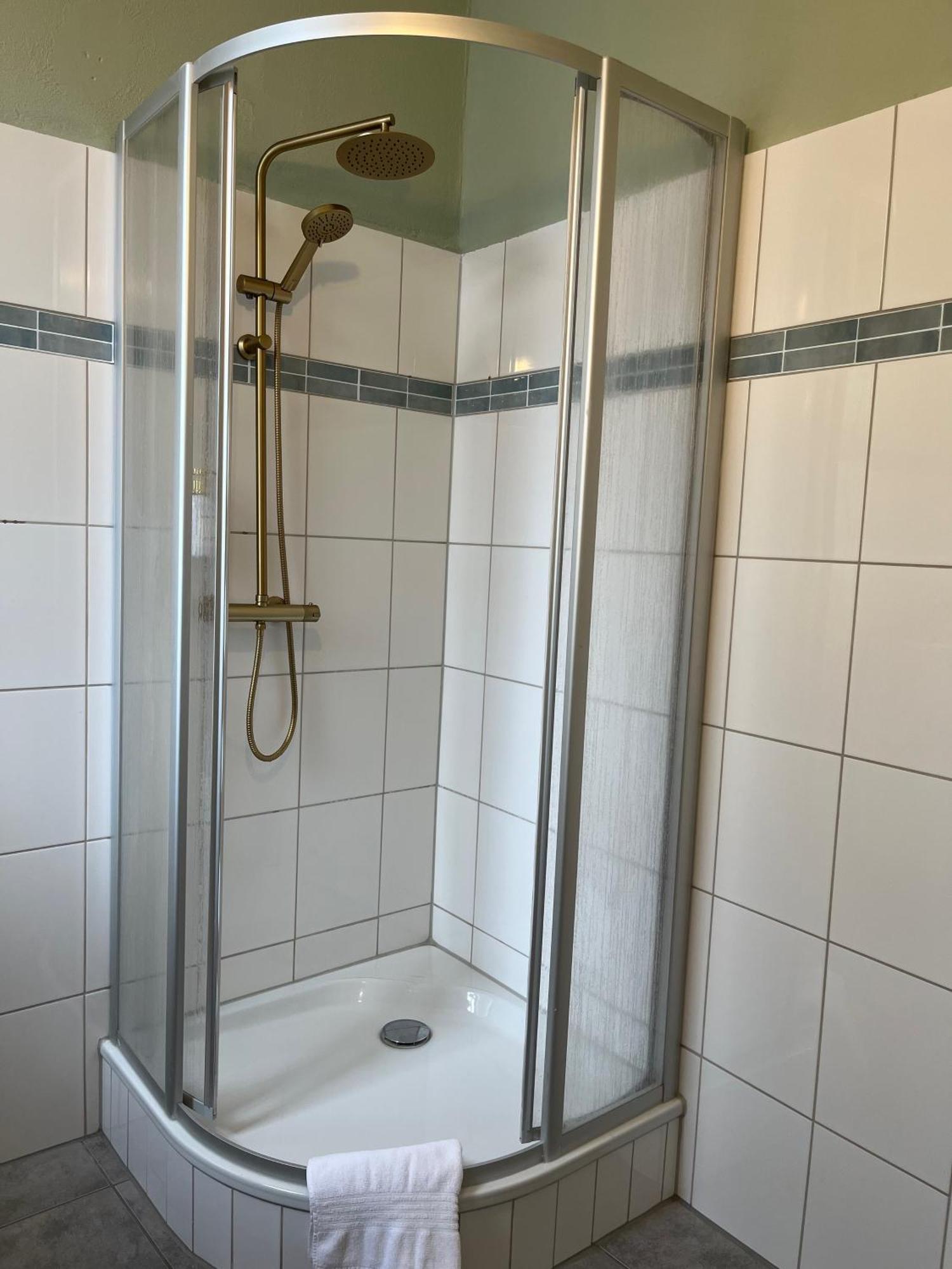 Olive Apartments - 86M2 - Kingsize - Free Parking Hanovre Extérieur photo